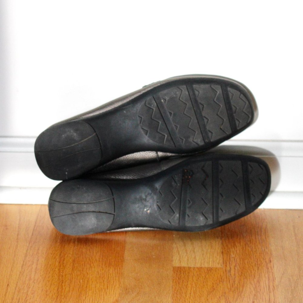 Etienne Aigner Gunmetal Silver Melinda Leather Loafers - Picture 4 of 4